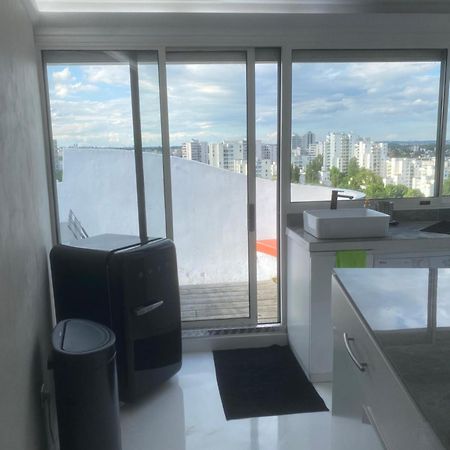 14Eme Et Der Etage "Arty" Avec 2 Chambres Et Vue Panoramique ! Créteil Dış mekan fotoğraf